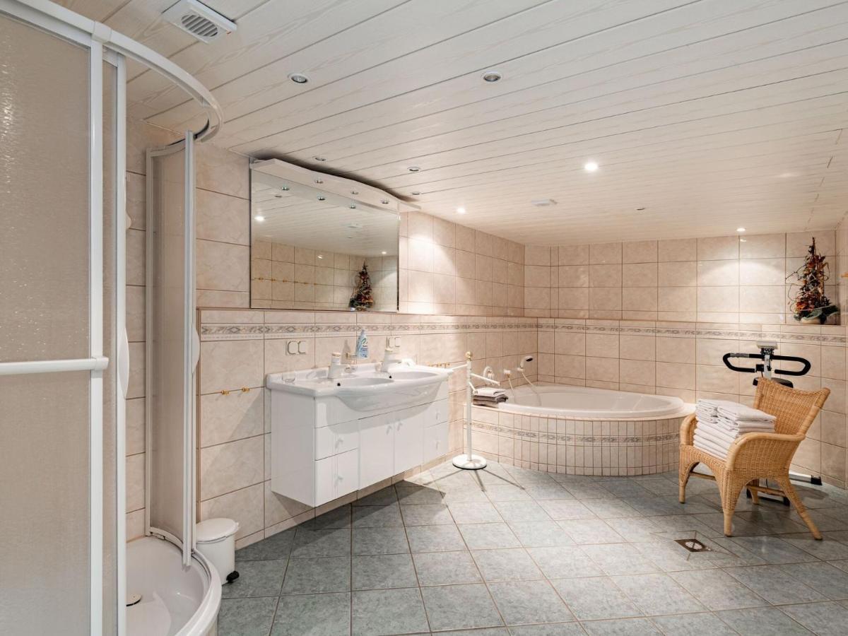 Majestic Holiday Home With Jacuzzi Unterschönau Zewnętrze zdjęcie